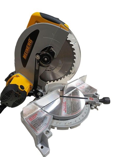 Acolilladora 110V. 1400W Potencia 4600rpm